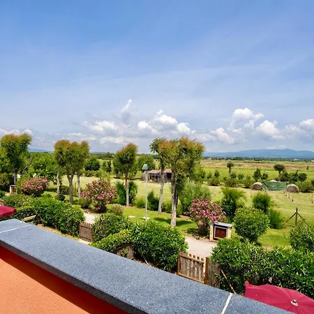 アパートホテル Isa-residence With Swimming Pool In At Only 600 Meters From The Beach, With Air Conditioning And Private Outdoor Area Mazzanta