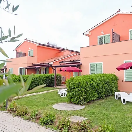 Isa-residence With Swimming Pool In At Only 600 Meters From The Beach, With Air Conditioning And Private Outdoor Area *